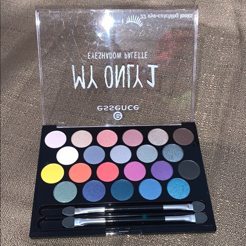 Beauty Bundle! - Picture 3 of 5